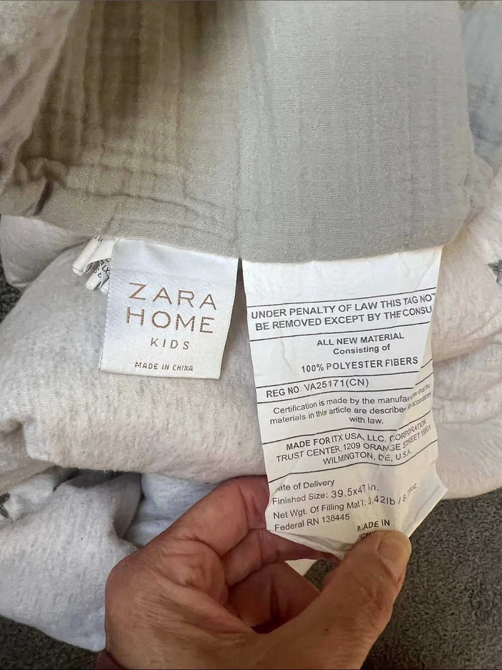 Zara KIDS Cream Tufted Cotton Quilt - Soft Neutral Bedding. Reversible.